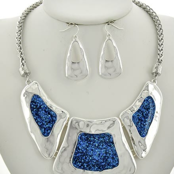 Jewelry - Necklace and Earring Set
